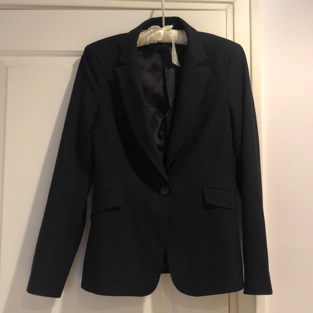 Black Zara Basics blazer